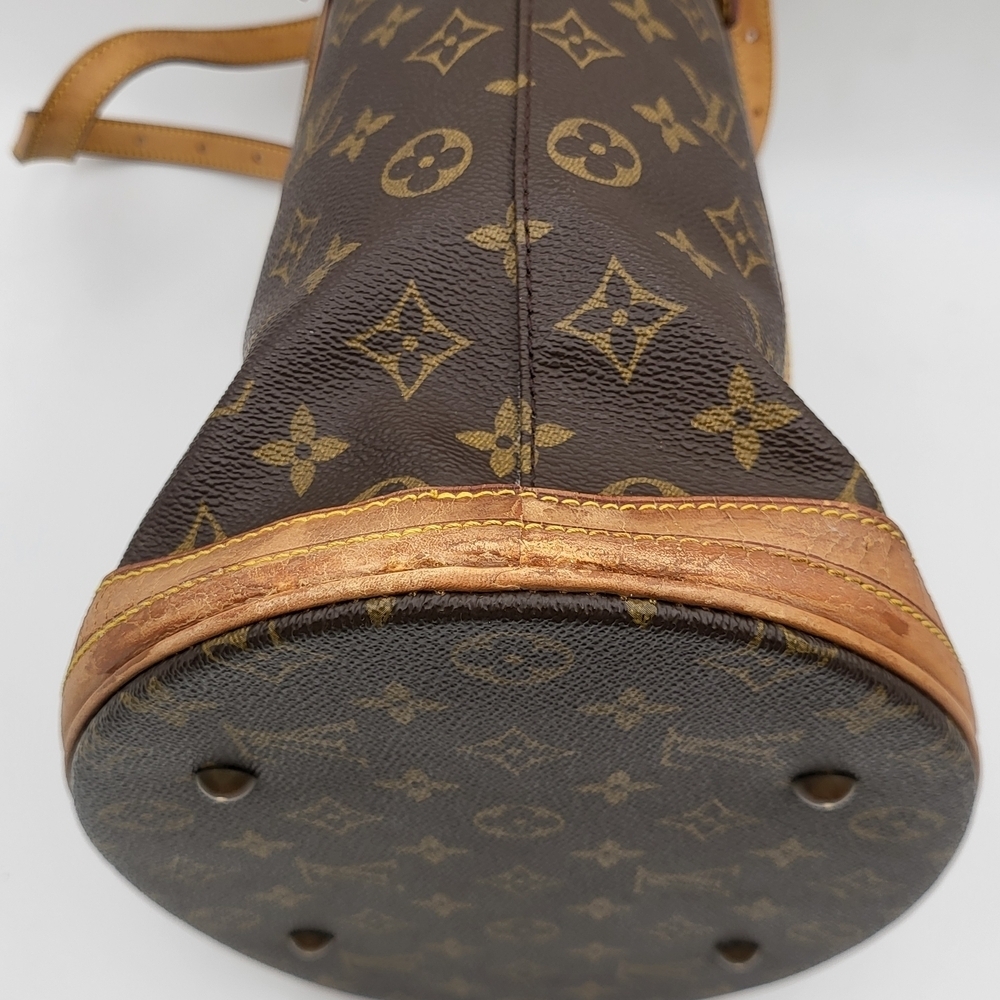 Louis Vuitton Monogram GM Bucket Shoulder Bag, Authentic..!! - Picture 14 of 16